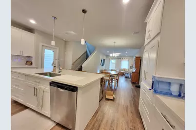 6615 Ezzard Charles Lane, Houston, TX 77091 - Photo 9