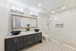 10206 Burgoyne Rd, Houston, TX 77042 - Photo 17