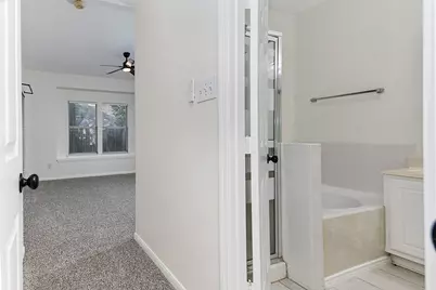 35 S Avonlea Circle, The Woodlands, TX 77382 - Photo 11