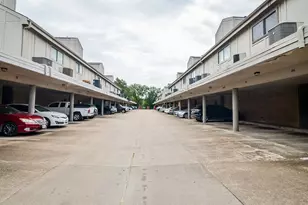 10811 Richmond Ave, Houston, TX 77042 - Photo 25