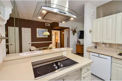 10811 Richmond Avenue #38, Houston, TX 77042 - Photo 5