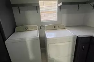 11002 Segrest Dr, Houston, TX 77047 - Photo 5