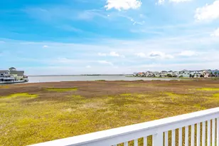 944 Tiki Dr, Tiki Island, TX 77554 - Photo 25