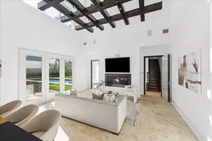 243 Piney Point Rd, Houston, TX 77024 - Photo 13