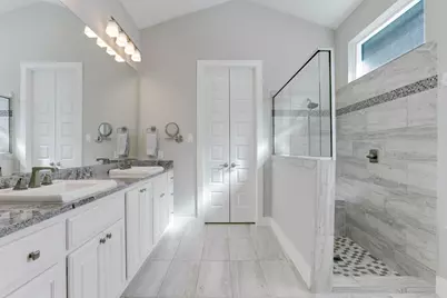13222 Peony Meadow Trail, Houston, TX 77059 - Photo 17