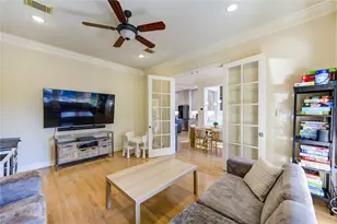 8701 Lanell Ln, Houston, TX 77055 - Photo 25