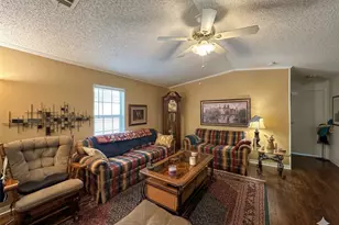 944 Whispering Pine Ln, Lufkin, TX 75901 - Photo 3