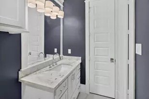 835 E 27th St, Houston, TX 77009 - Photo 33