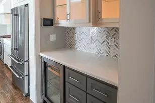 835 E 27th St, Houston, TX 77009 - Photo 9