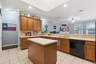 10019 Red Mesa Dr, Houston, TX 77095 - Photo 7