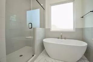 204 Burr St, Houston, TX 77011 - Photo 15