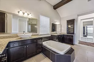 1607 Pinot Cir, Houston, TX 77055 - Photo 17