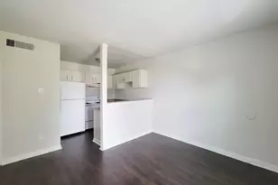 101 Brookside Ln, Sealy, TX 77474 - Photo 5