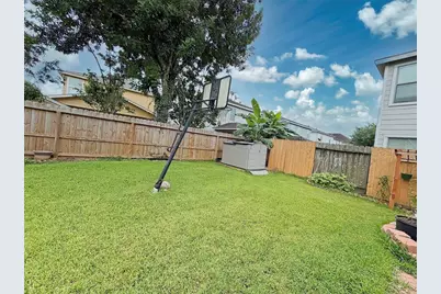 9507 Narnia Springs Court, Houston, TX 77075 - Photo 19