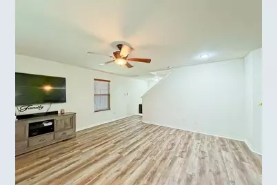 9507 Narnia Springs Court, Houston, TX 77075 - Photo 5