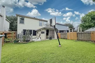 9507 Narnia Springs Ct, Houston, TX 77075 - Photo 21
