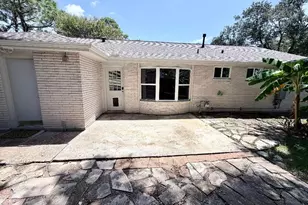 15930 Buccaneer Ln, Houston, TX 77062 - Photo 29