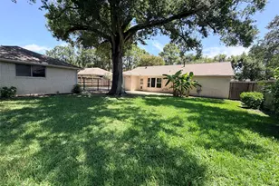 15930 Buccaneer Ln, Houston, TX 77062 - Photo 25