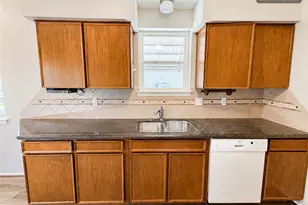15930 Buccaneer Ln, Houston, TX 77062 - Photo 11