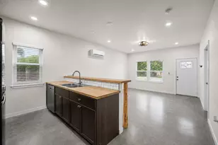 1020 10th St, Hempstead, TX 77445 - Photo 9