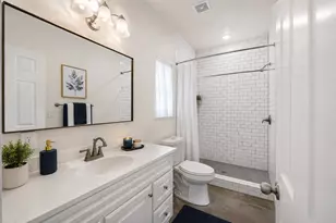 1020 10th St, Hempstead, TX 77445 - Photo 17