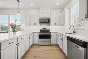 4506 N Live Oak Circle, Galveston, TX 77550 - Photo 5