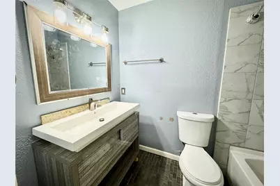 8918 Bissonnet Street #402, Houston, TX 77074 - Photo 17