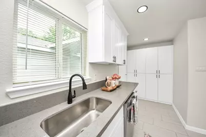 4802 Alvin Street, Houston, TX 77033 - Photo 23