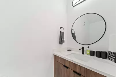 3034 Gray Street #B, Houston, TX 77004 - Photo 9