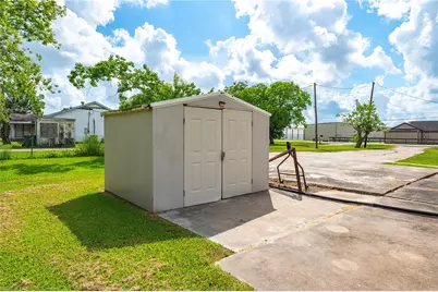 1857 County Road 99, Alvin, TX 77511 - Photo 33
