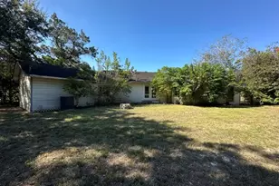 612 S East St, Edna, TX 77957 - Photo 3