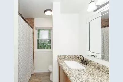 1055 S Anderson Street, Angleton, TX 77515 - Photo 19