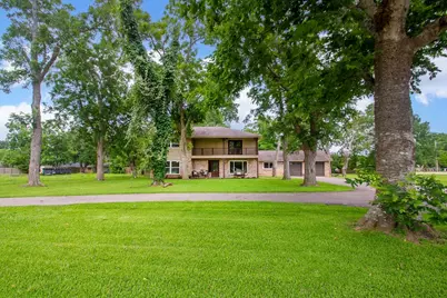 1055 S Anderson Street, Angleton, TX 77515 - Photo 21