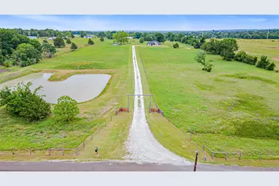 596 Jw Martine Road, Hearne, TX 77859 - Photo 1