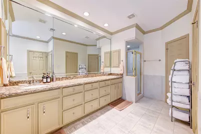 6811 Staffordshire Boulevard, Houston, TX 77030 - Photo 33