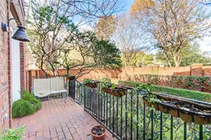 6811 Staffordshire Blvd, Houston, TX 77030 - Photo 3