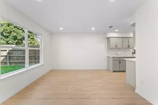 11003 Landsbury Ct, Houston, TX 77099 - Photo 7