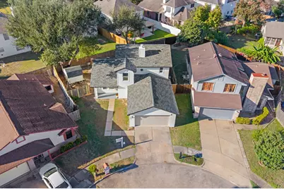 11003 Landsbury Court, Houston, TX 77099 - Photo 31