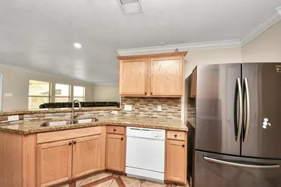 9250 Strawberry Cactus Loop, Houston, TX 77064 - Photo 13