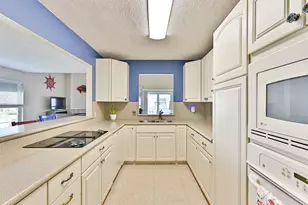 8111 Broadway St, Galveston, TX 77554 - Photo 17