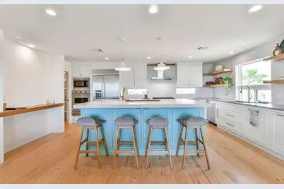 13957 Grambo Boulevard, Galveston, TX 77554 - Photo 17