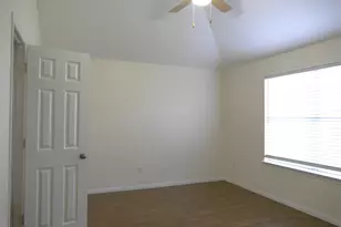 16327 Bettong Ct, Sugar Land, TX 77498 - Photo 11