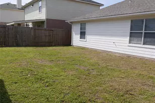16327 Bettong Ct, Sugar Land, TX 77498 - Photo 17