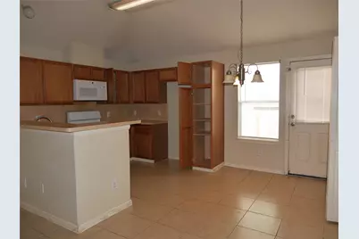 16327 Bettong Court, Sugar Land, TX 77498 - Photo 5