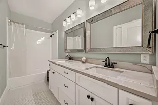 730 E 17th St, Houston, TX 77008 - Photo 25