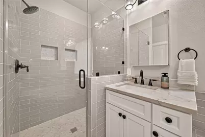 730 E 17th Street, Houston, TX 77008 - Photo 41