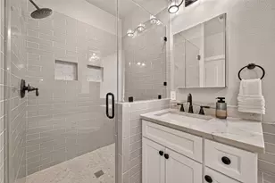 730 E 17th St, Houston, TX 77008 - Photo 41