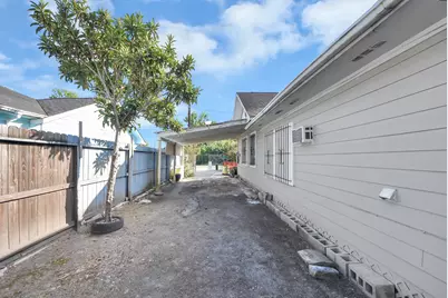 7021 Brownwood Street, Houston, TX 77020 - Photo 11