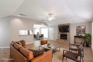 2438 Tall Ships Dr, Friendswood, TX 77546 - Photo 3