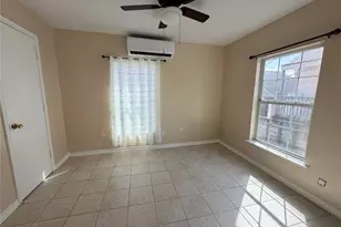 2809 1/2 Market St, Baytown, TX 77520 - Photo 9